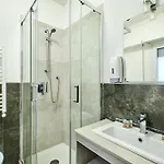 4th Level Apartment Rom