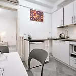 Apartment 4th Level Rom