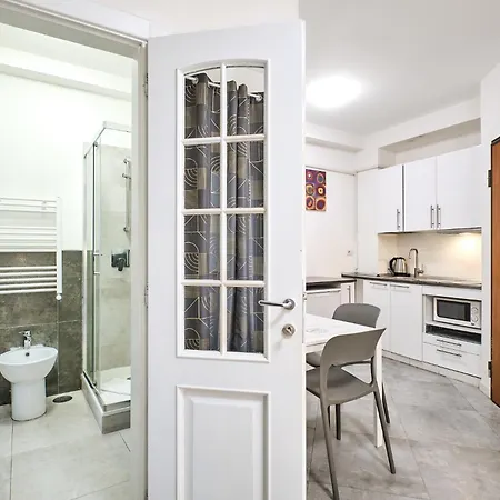 Apartment 4 Level *