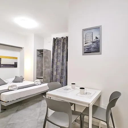 Apartment 4 Level *